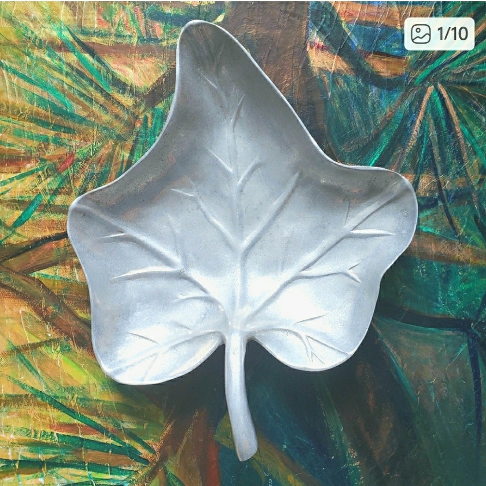 Vintage Mariposa Leaf Dish - Picture 8 of 10